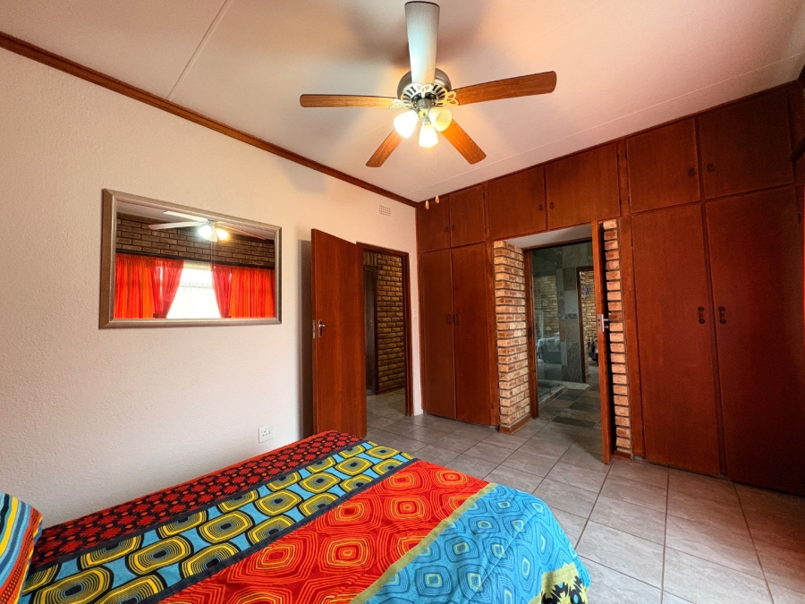 6 Bedroom Property for Sale in Doringkruin North West